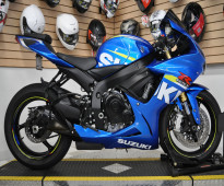 SUZUKI GSX-R750 2015      WHATSAPP:  +971526052849