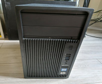 جهاز لاغنى عنه فى كل الأعمال HP WORKSTATION Z240 V5 برسيسور XEON 1225 V5 كاش 8 ميجا رام 16 جيجا